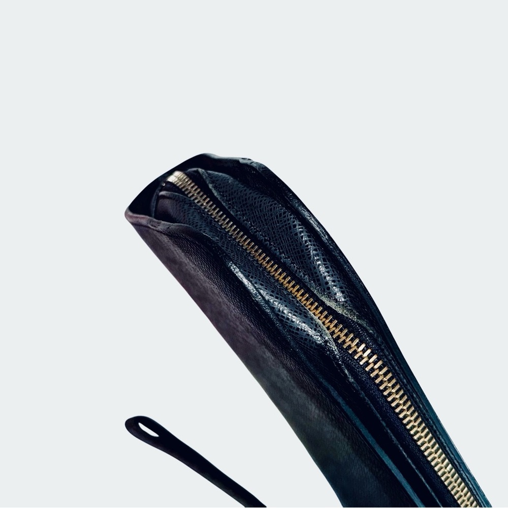 ❌SOLD❌ Louis Vuitton Taiga Baikal Wristlet - Picture 8 of 9